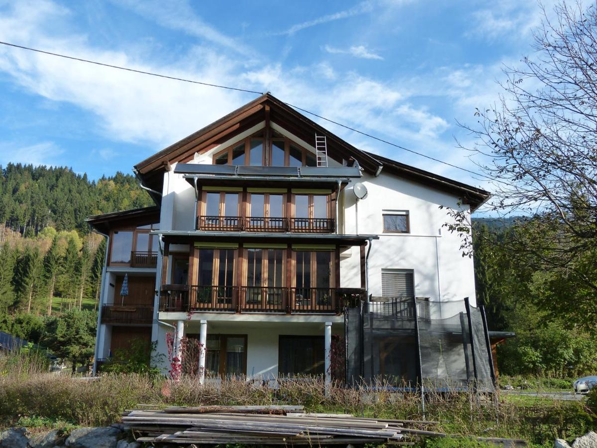 Sagmeister Loft Apartman Jenig Szoba fotó